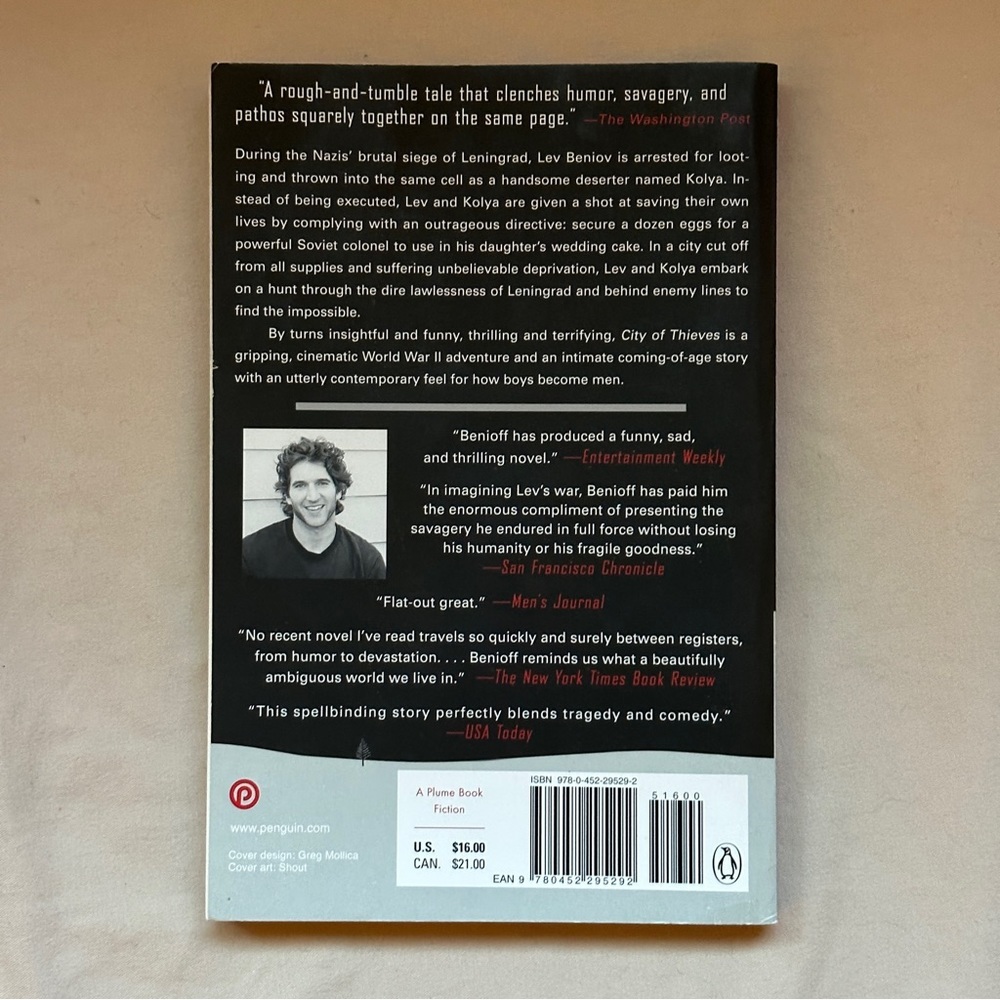 🟢 City of Thieves: A Novel by David Benioff | Historical Fiction | PB - Picture 2 of 5